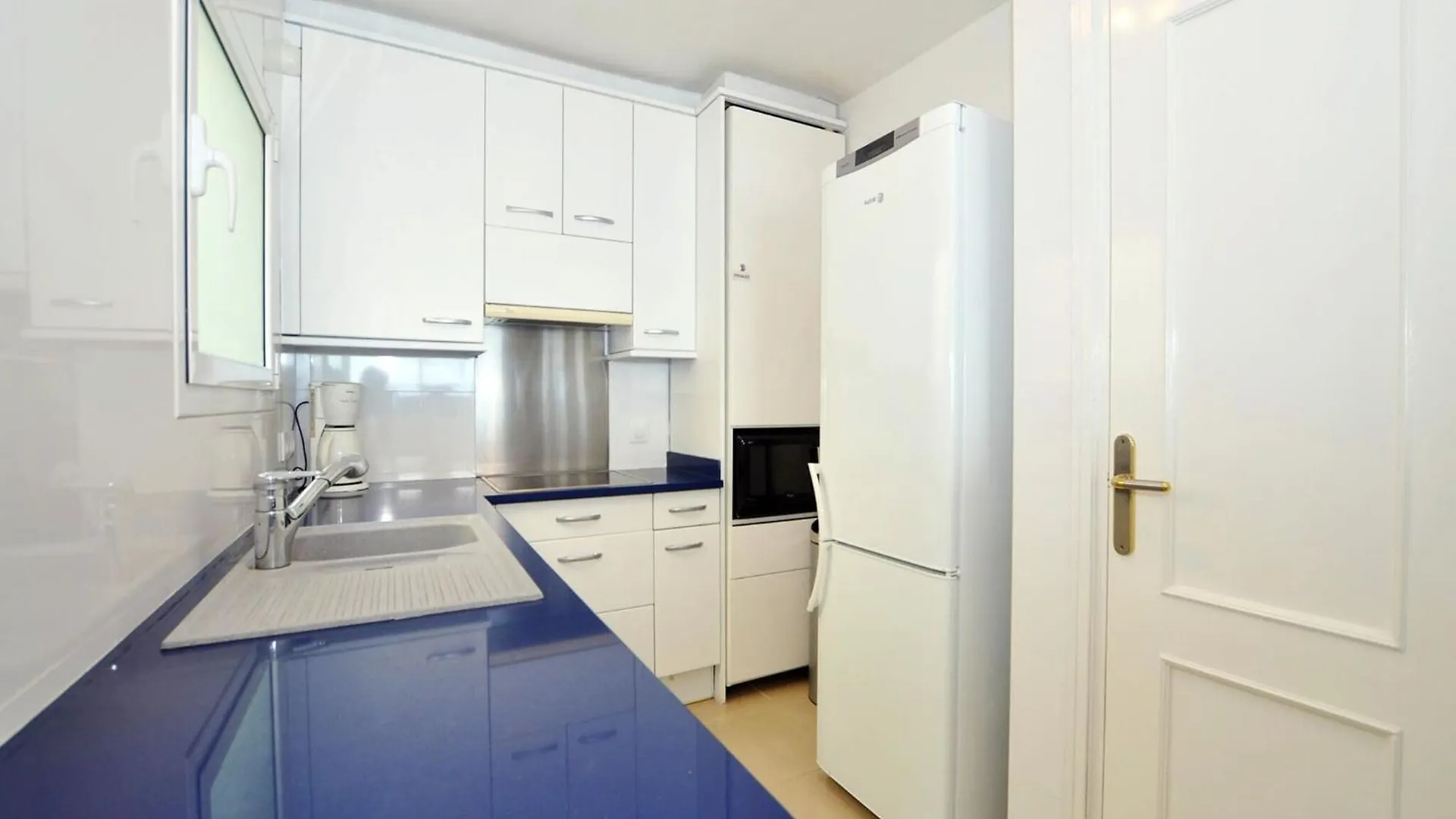 Sea-View Apartment In Roses Near Beach 0*,